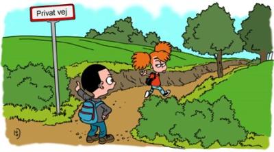Billedet er en tegning af to børn, der går i naturen. En dreng og en pige. Drengen peger på et skilt, hvor der står 'privat vej' og kigger bebrejdende på pigen